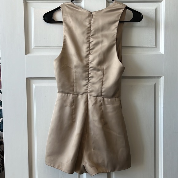 House of CB Angelo Romper Dress beige (XS) - Picture 8 of 10